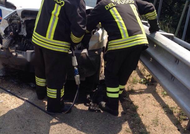 incidente a8 autostrada