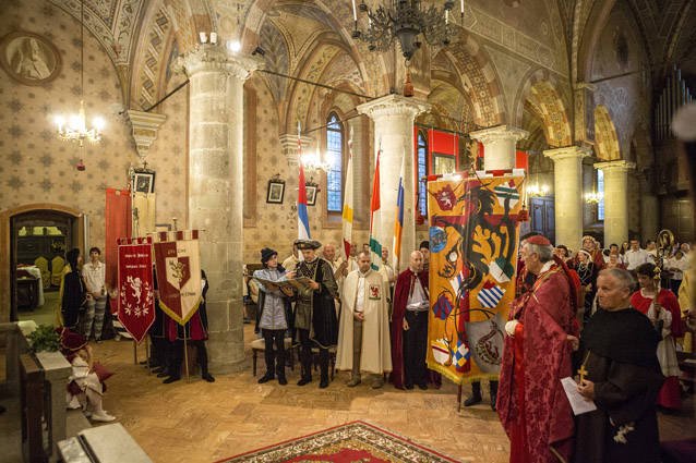 Iniziato il Palio con sfilata e Corsa dei Cerchi