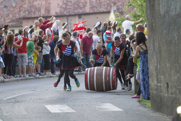 Palio dei Castelli, la corsa delle botti