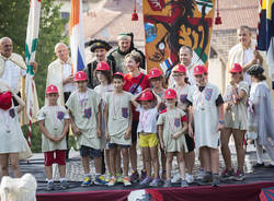 Palio dei Castelli, la pesatura delle botti