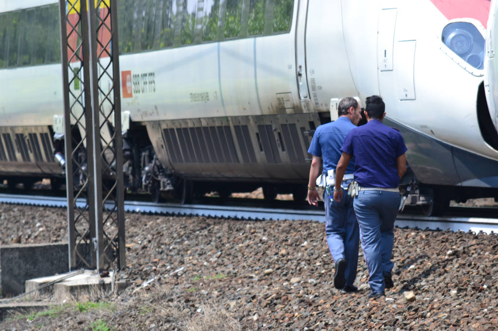 Persona investita dal treno, circolazione interrotta sulla Domodossola-Milano