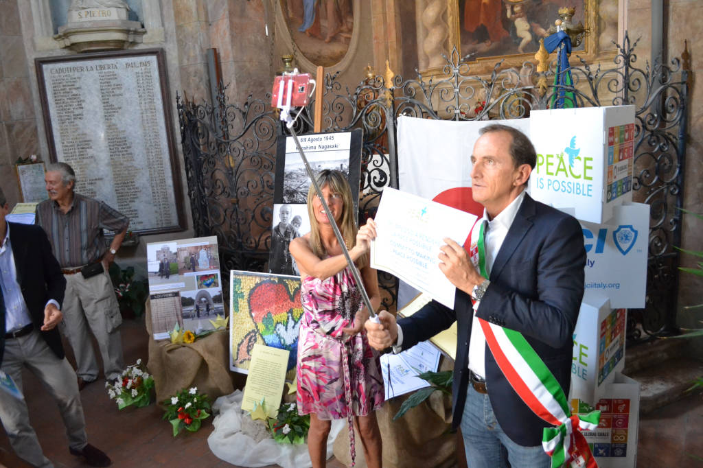 Selfie per la pace al Tempio Civico