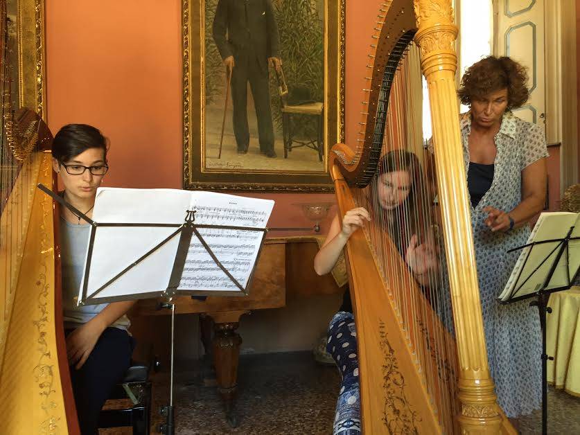 A scuola di arpa nel cuore di Velate