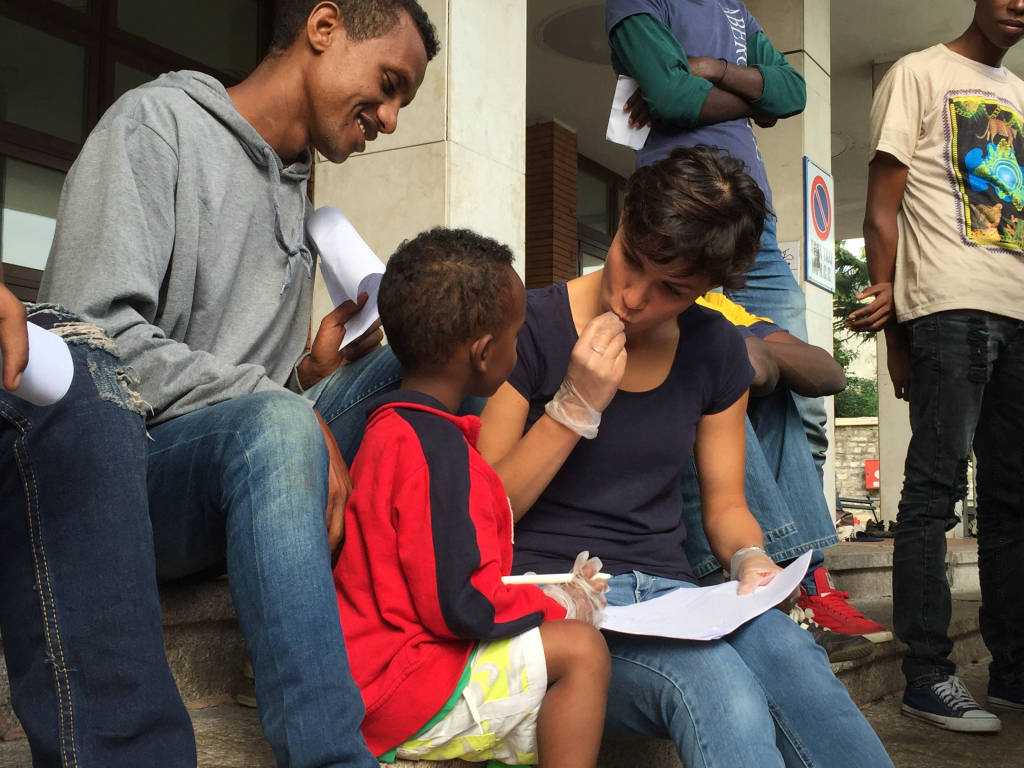 Al campo dei migranti a Como 1