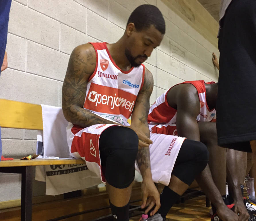 Basket amichevole pallacanestro varese