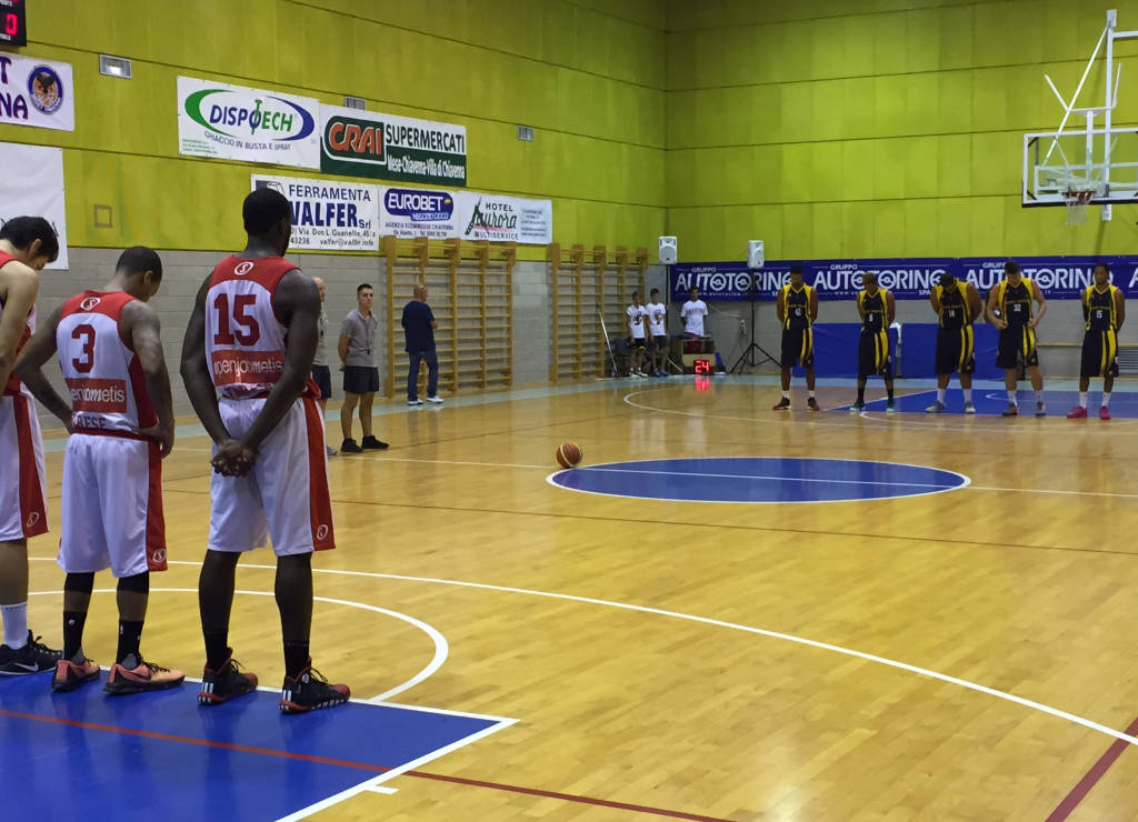 Basket amichevole pallacanestro varese