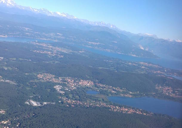 La Provincia di Varese dall\'alto