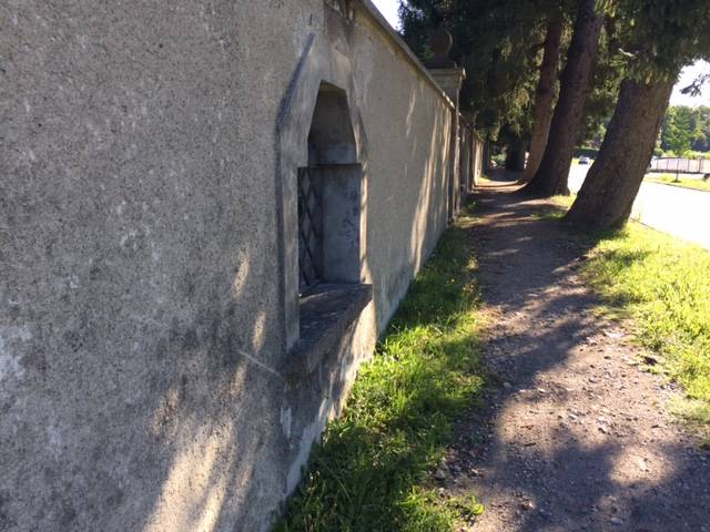 Cimitero di Cazzago Brabbia