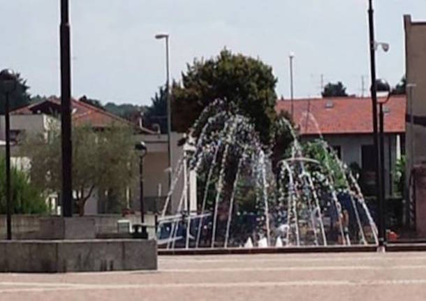 fontana piazza delle tessitrici