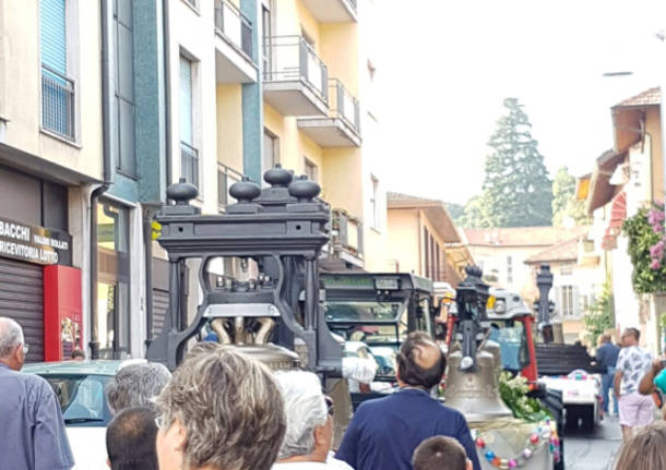 Festa grande a Ispra, sono tornate le campane