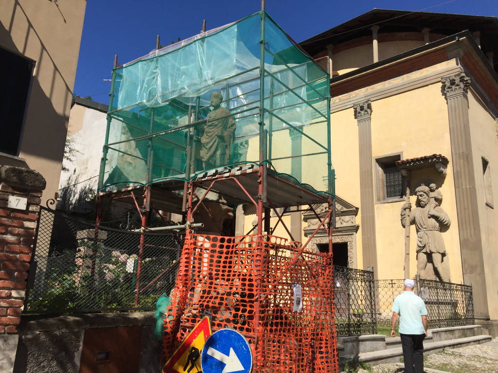 Il restauro della statua di sant'Ambrogio