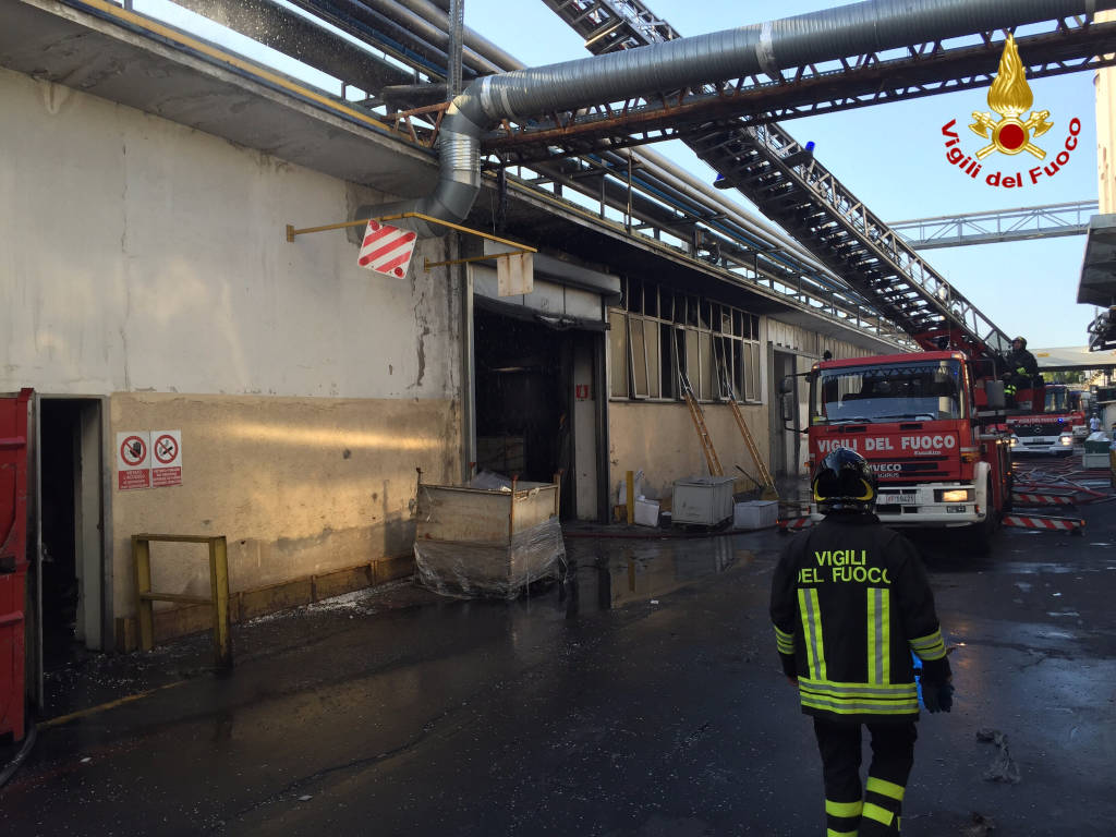 incendio whirlpool cassinetta agosto 2016