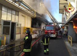 incendio whirlpool cassinetta agosto 2016