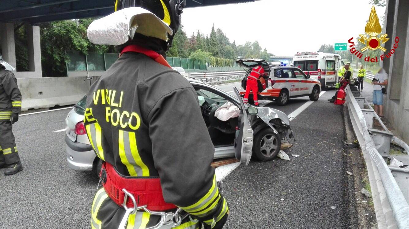 incidente autostrada besnate