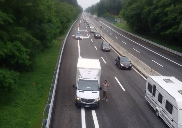 incidente cavalcavia a26 besnate