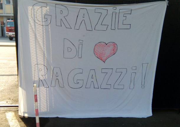 striscione vigili del fuoco