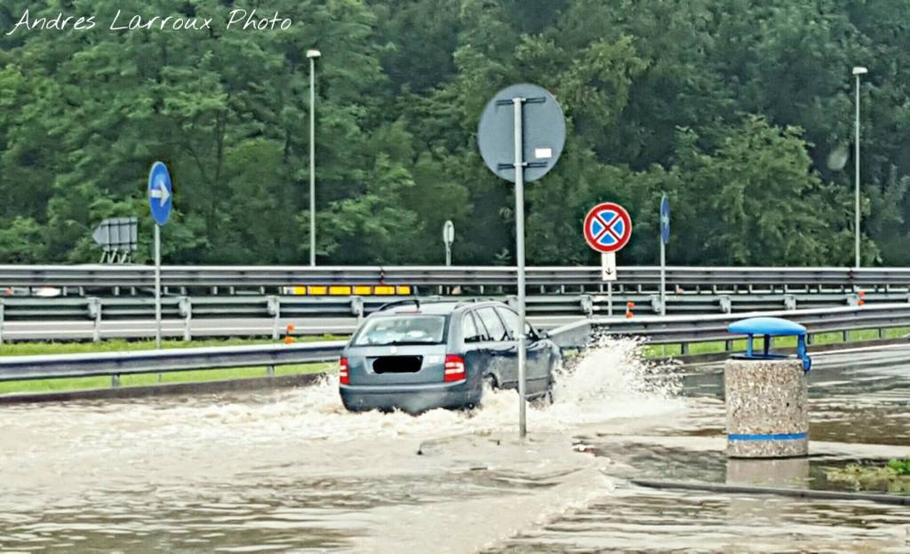 Temporali sulla provincia, strade allagate