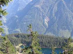 Traversata a piedi dal rifugio Sewenhütte all'Arnisee