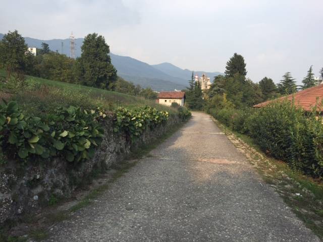 Villa Letizia, dove i richiedenti asilo aspettano
