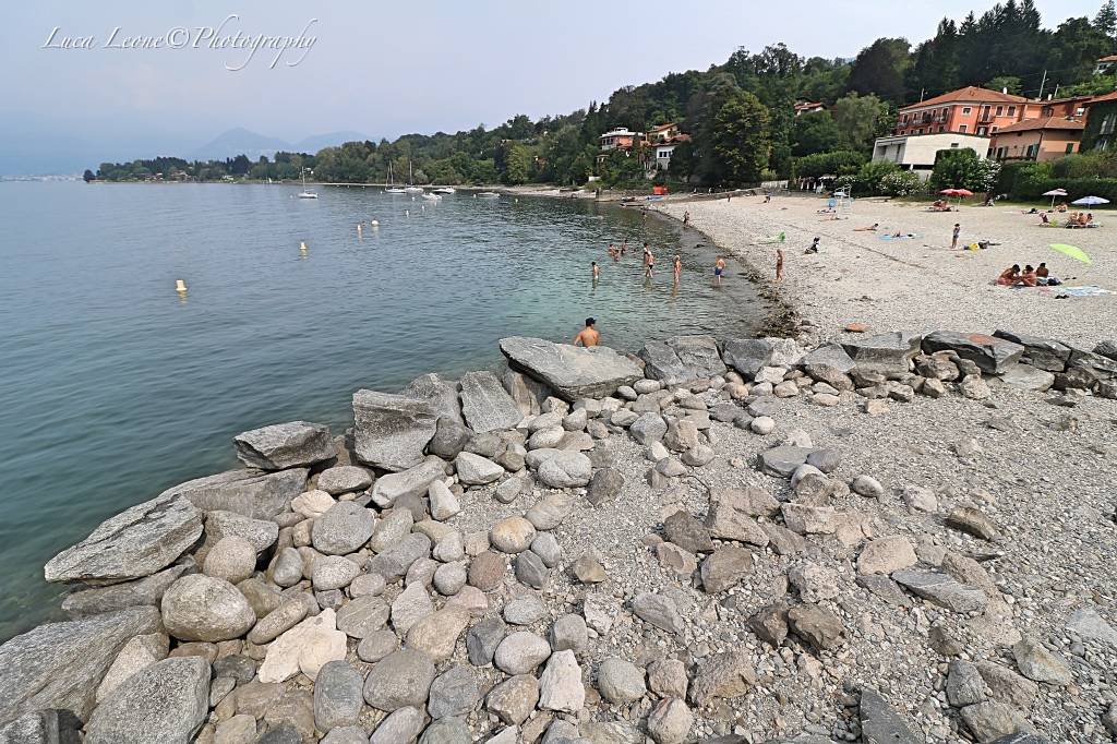 Spiagge lunghe sul Verbano: è magra