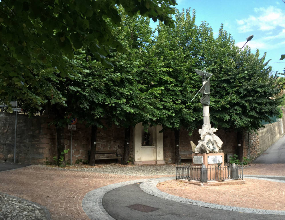 La piazzetta di Cuasso al Piano VareseNews