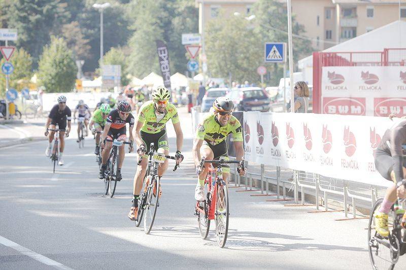 granfondo tre valli varesine foto di roberto gernetti