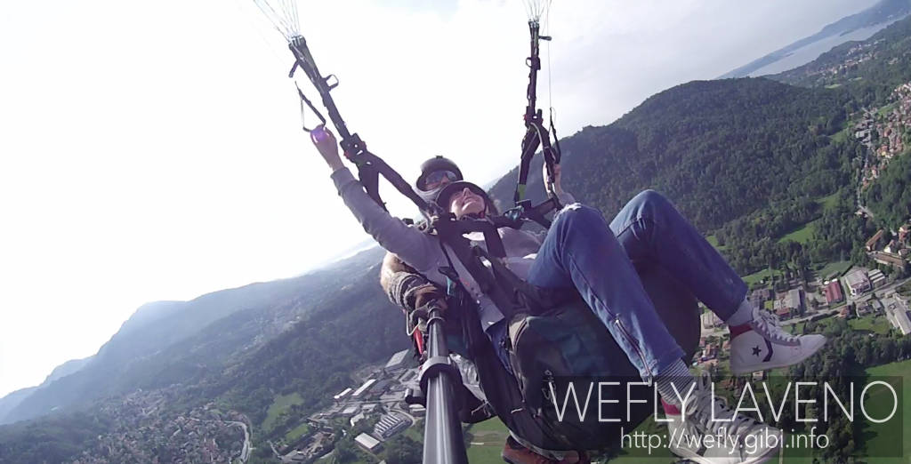 Il primo volo di Monica in parapendio 