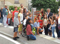 Porto Ceresio - L'inaugurazione della segnaletica stradale disegnata dai bambini