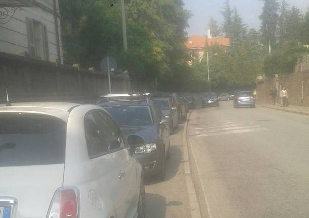 via san giusto, parcheggio selvaggio