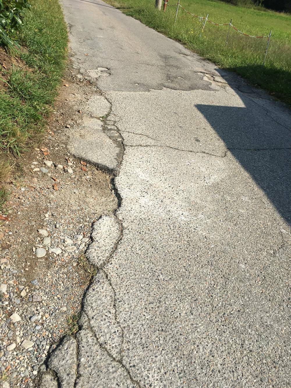 Via Mulino Rocco abbandonata