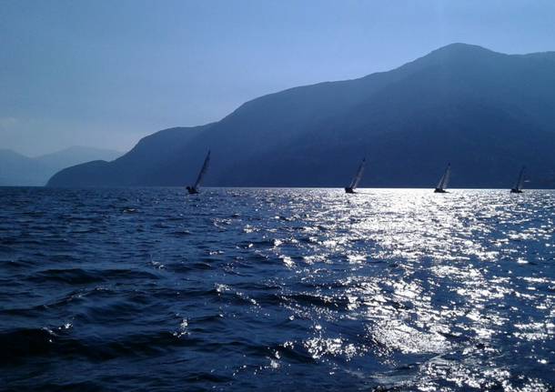 Il lago visto dalla regata