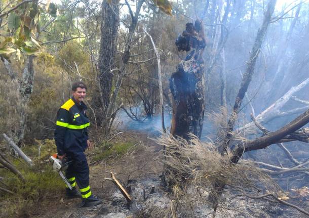 Gli uomini e le donne della Protezione Civile Valtinella in missione in Liguria