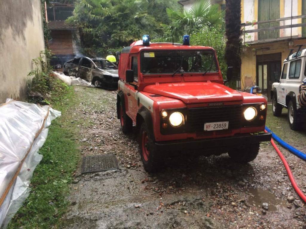 Incendio a Cittiglio: sei persone evacuate