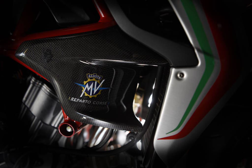 La nuova MV AGUSTA DRAGSTER 800 RC