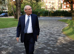 ministro poletti bandera busto arsizio