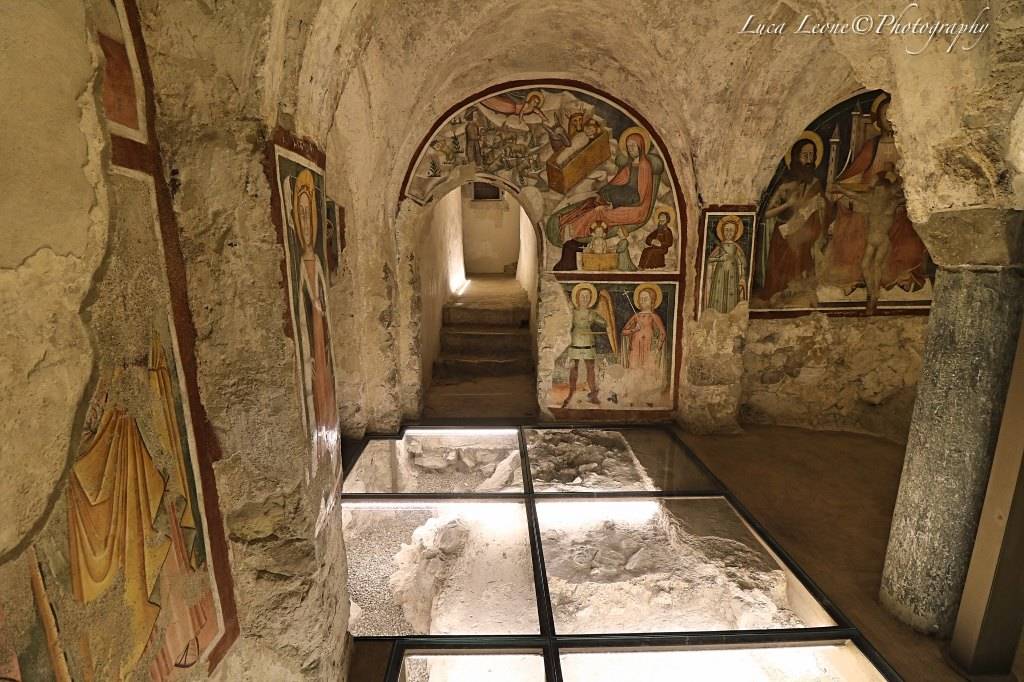 Nella cripta del Sacro Monte