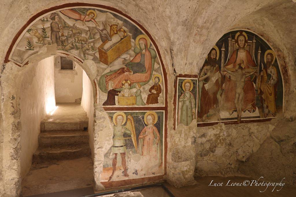 Nella cripta del Sacro Monte