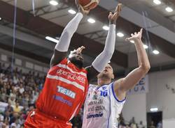 od anosike basket pallacanestro varese