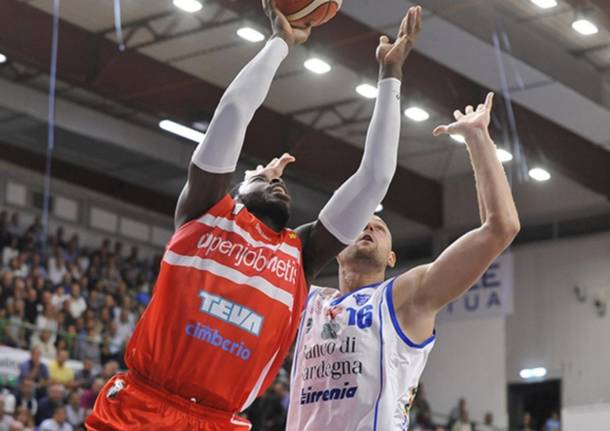 od anosike basket pallacanestro varese