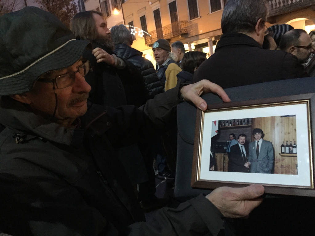 Bossi, Maroni e Leoni per i 30 della sede storica della Lega