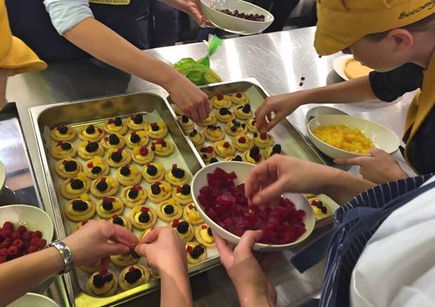 Capesante flambè e risotto al cavolfiore e cioccolato: quant'è buona la cucina sana