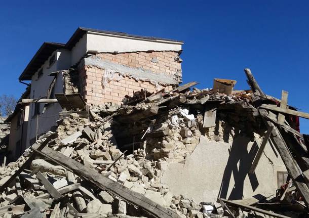 I vigili della Valle assistono i terremotati