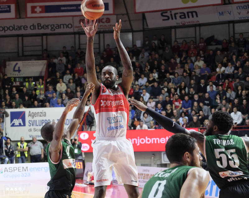 Openjobmetis Varese - Sidigas Avellino 77-79 dts