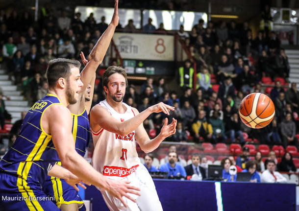 Openjobmetis Varese - Ewe Baskets Oldenburg 76-71