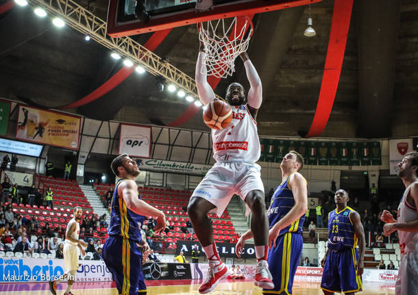 Openjobmetis Varese - Ewe Baskets Oldenburg 76-71