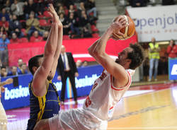 Openjobmetis Varese - Ewe Baskets Oldenburg 76-71