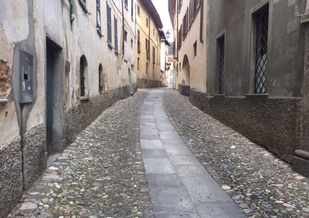 I lavori in centro a Castello Cabiaglio