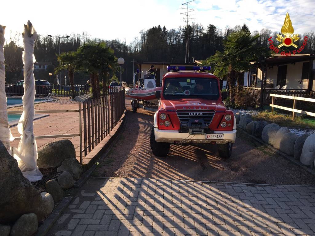 cigno salvato fiume Ticino