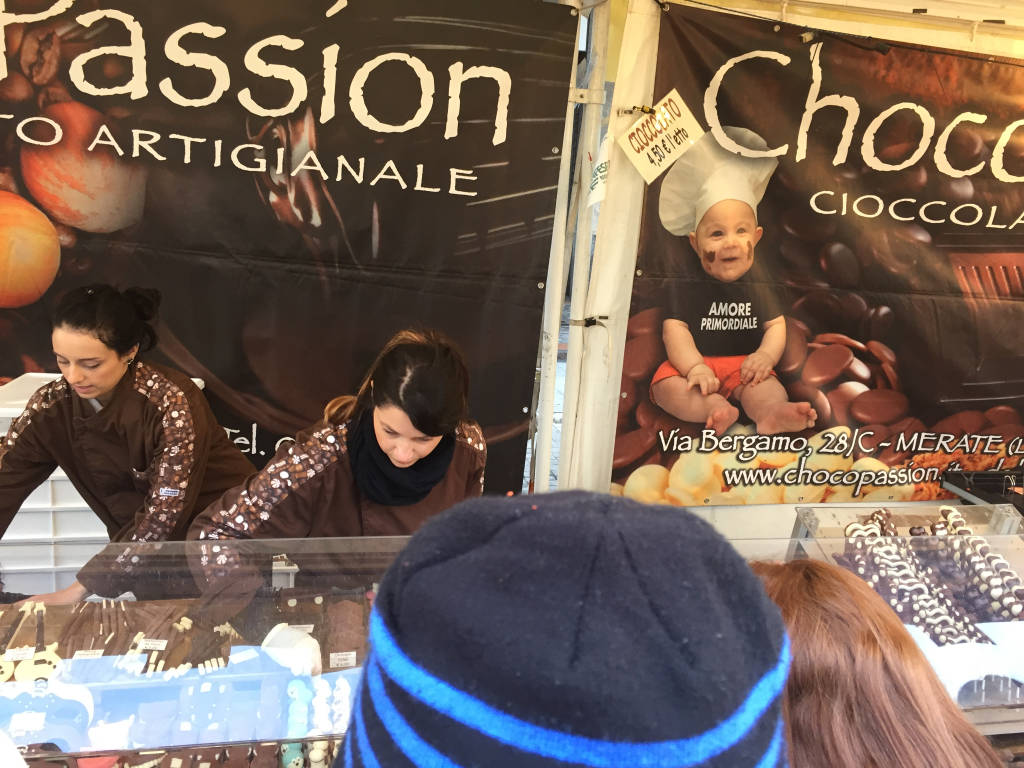 In fila per la festa del cioccolato 