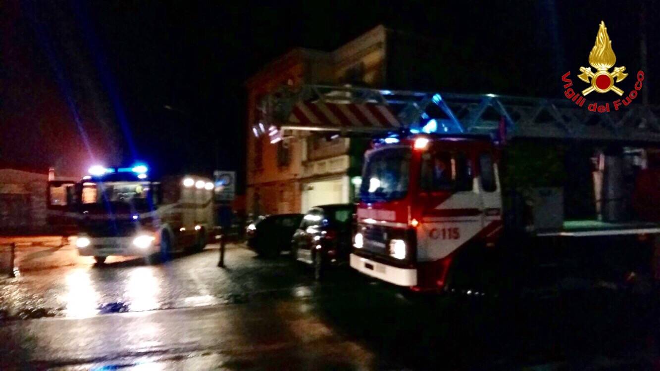 incendio in una cucina laveno mombello